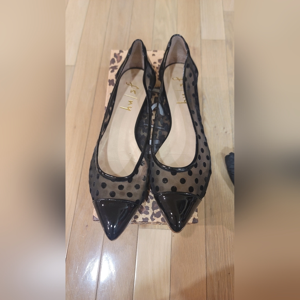 Stylish Black Polka Dot Flats by